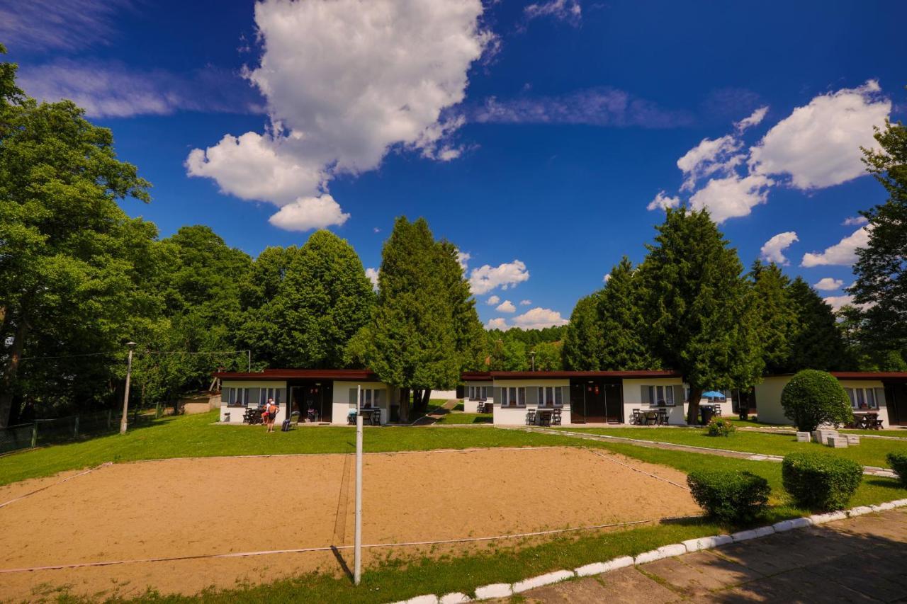 Hotel Osrodek Wypoczynkowy Dolomity à Jedwabno Extérieur photo